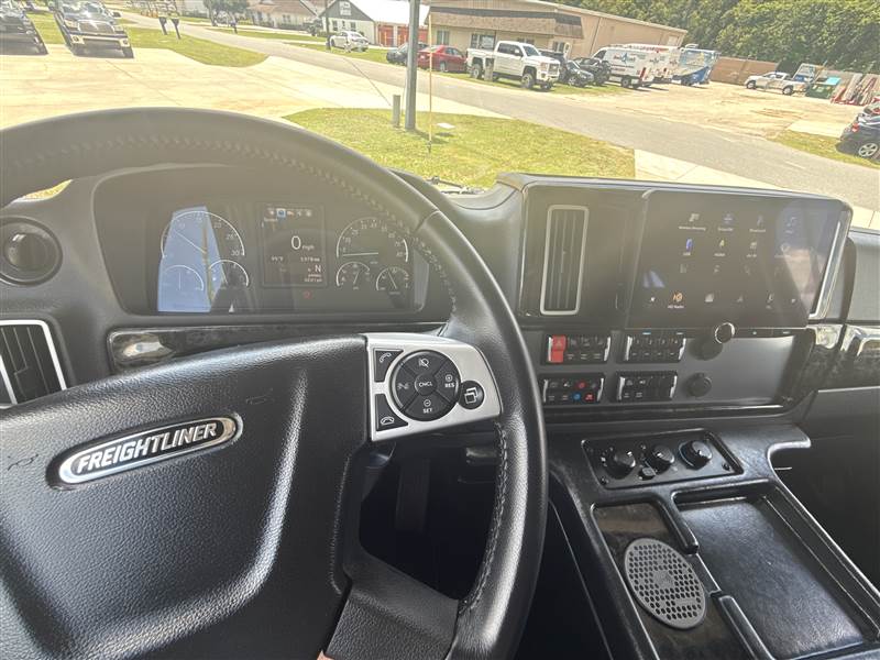Truck Photo 24