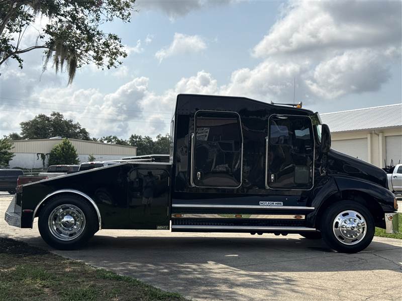 Truck Photo 8