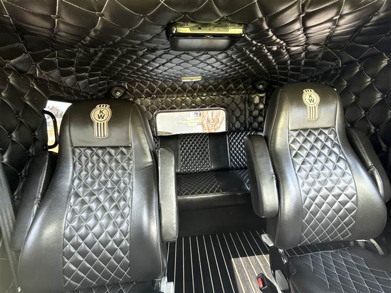 Truck Photo 28