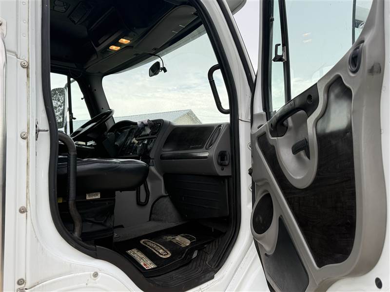 Truck Photo 10