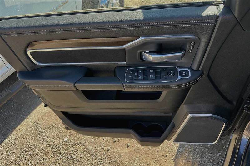 Truck Photo 9