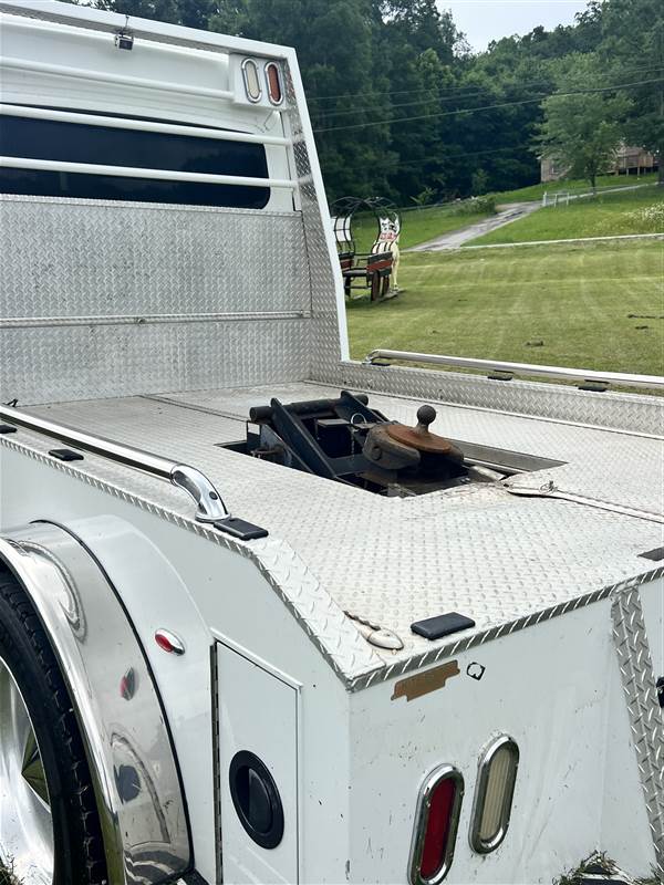 Truck Photo 3