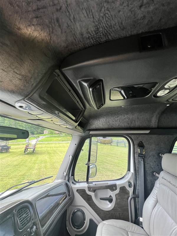 Truck Photo 15