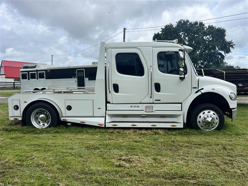 Truck Photo 4