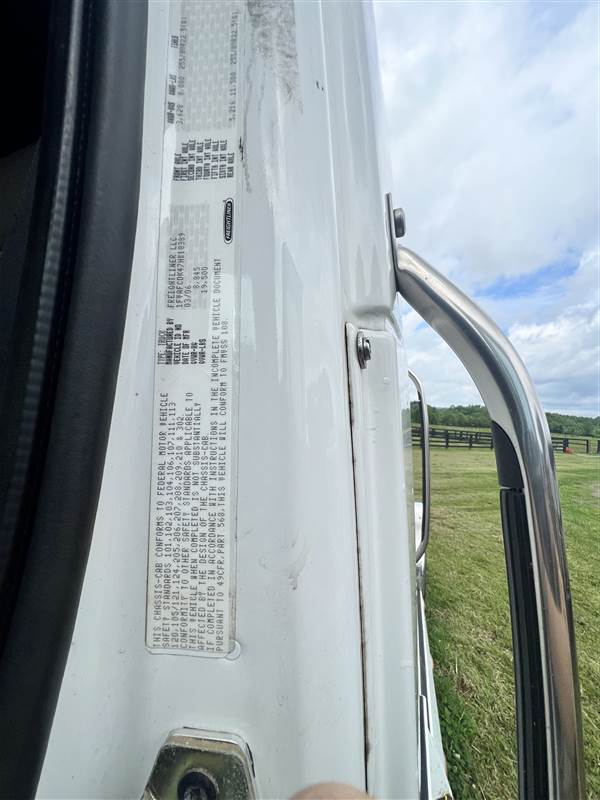 Truck Photo 24
