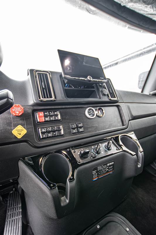 Truck Photo 8