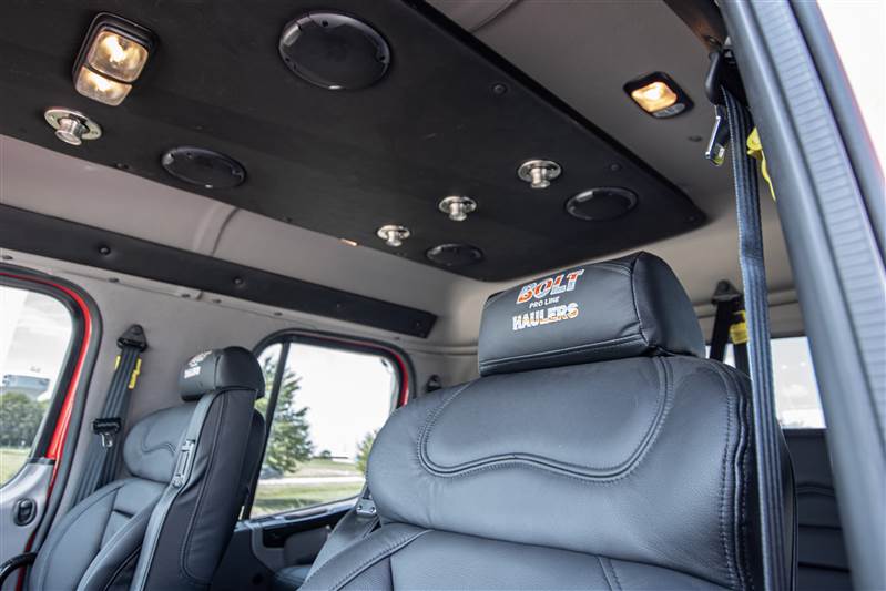 Truck Photo 18