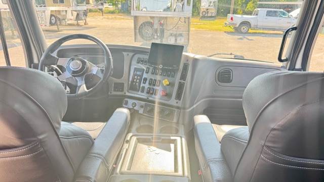 Truck Photo 6