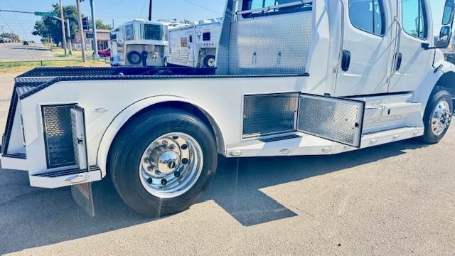Truck Photo 5