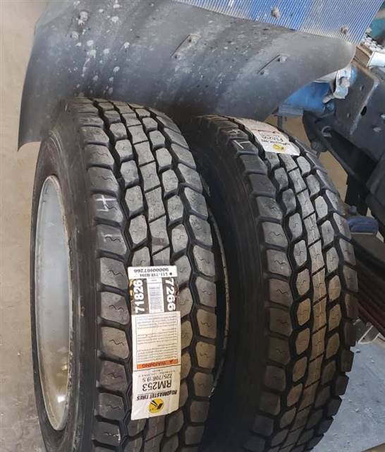 Truck Photo 18