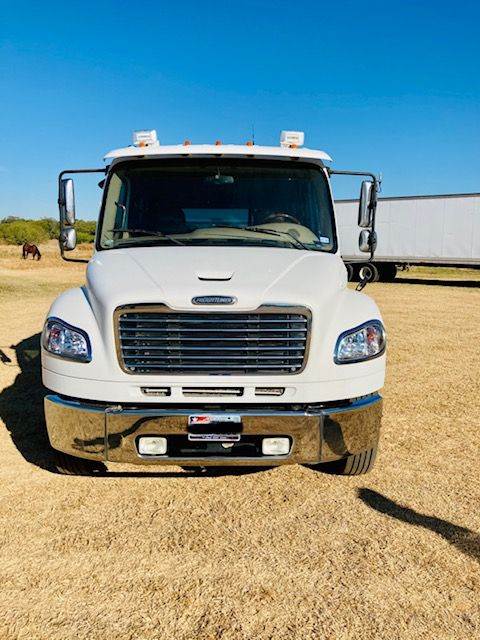 Truck Photo 3