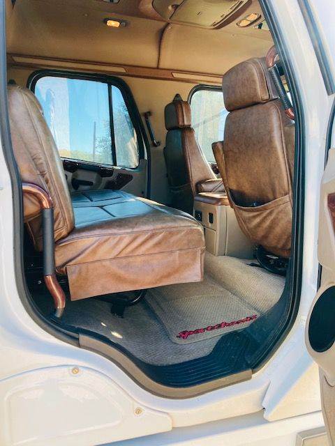 Truck Photo 6