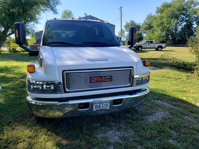 Truck Photo 3