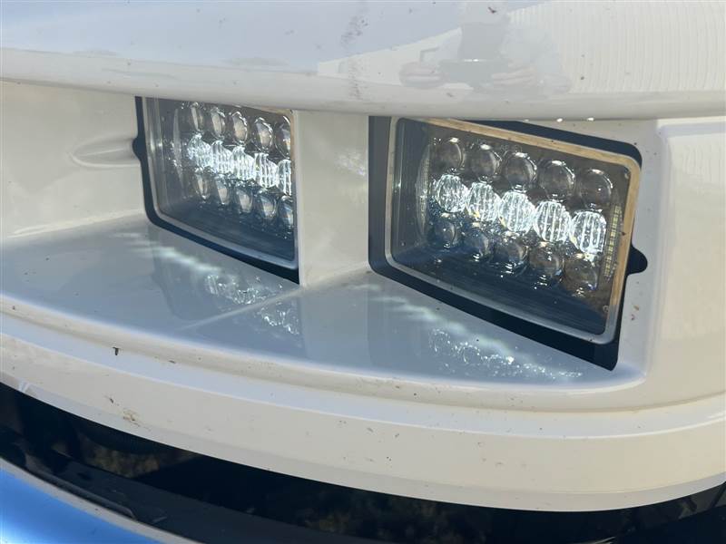 Truck Photo 9