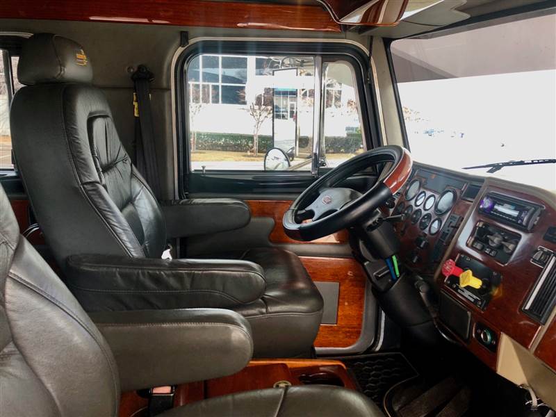 Truck Photo 6