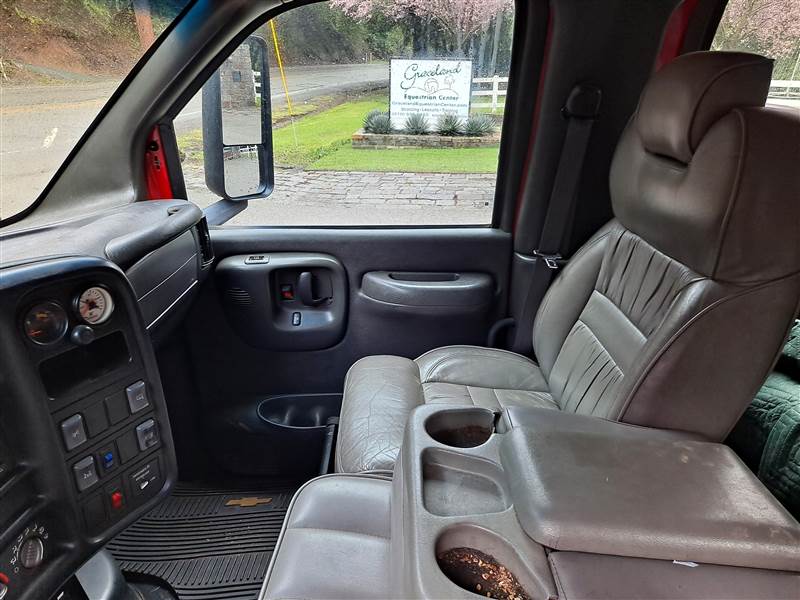Truck Photo 9