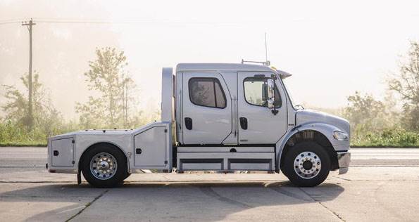 2007 Freighliner M2 Hauler