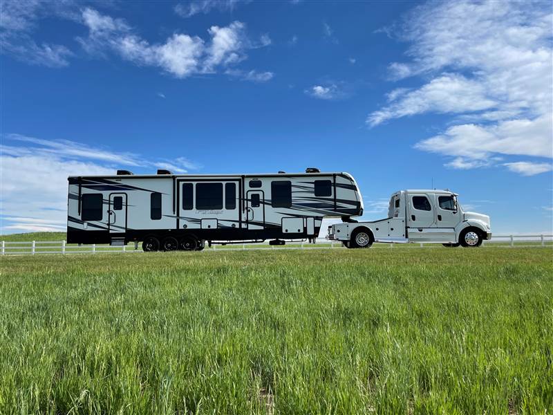Truck Photo 16