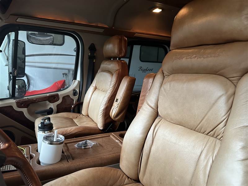 Truck Photo 5