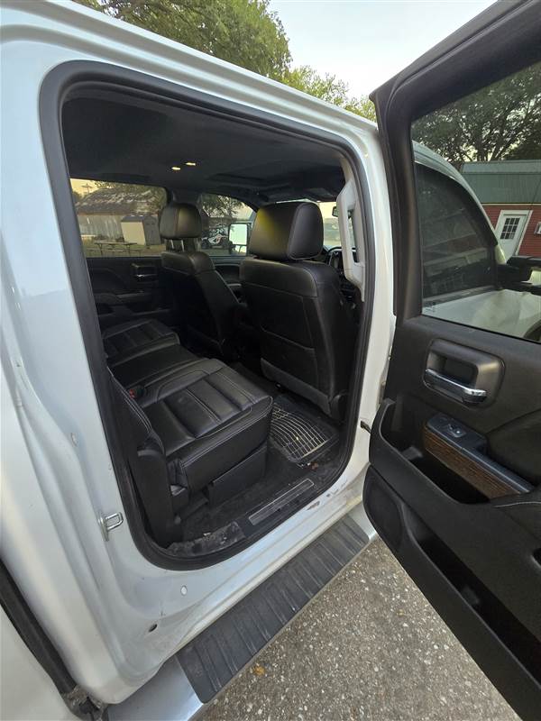 Truck Photo 12