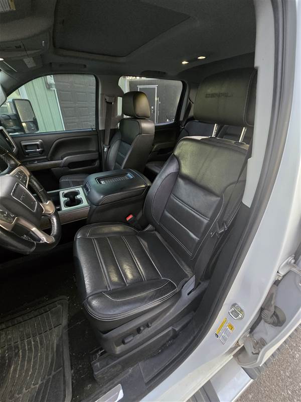 Truck Photo 5