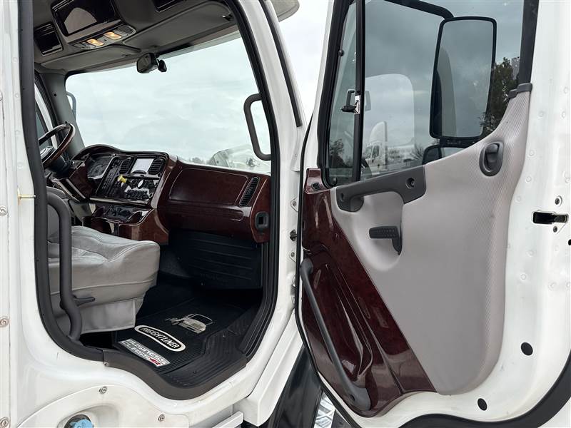 Truck Photo 16