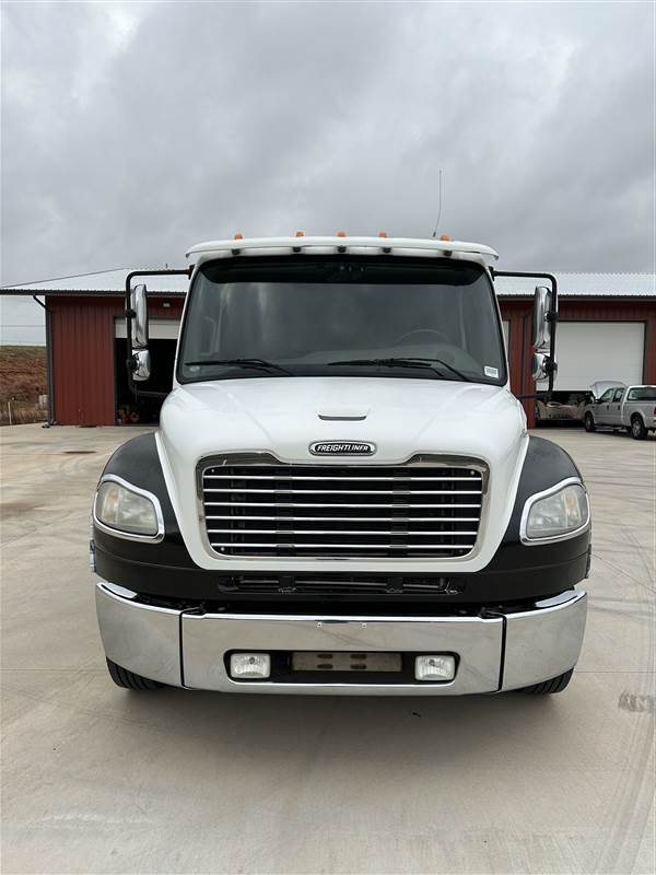 Truck Photo 7