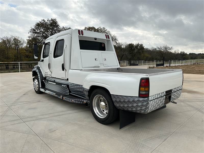 Truck Photo 4