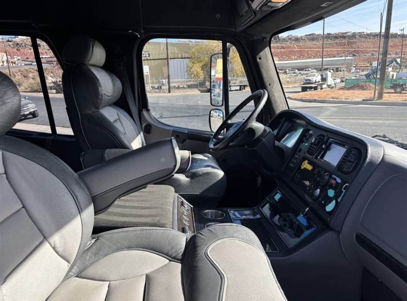 Truck Photo 11