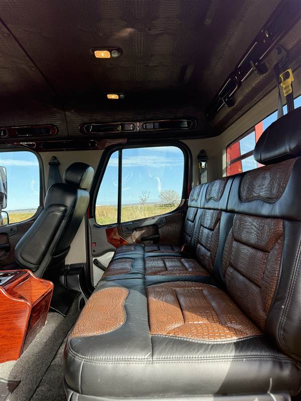Truck Photo 5