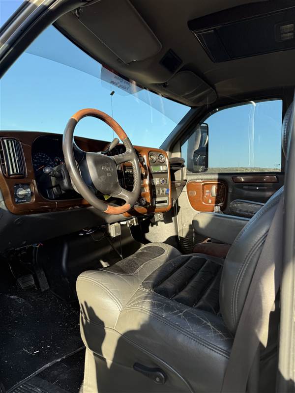 Truck Photo 9