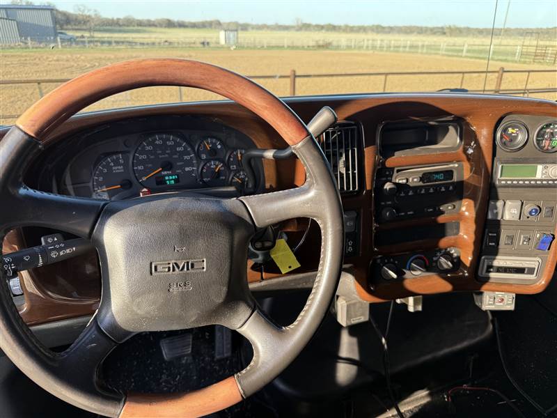 Truck Photo 8
