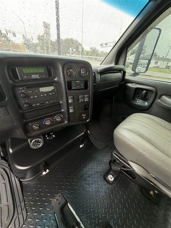 Truck Photo 17