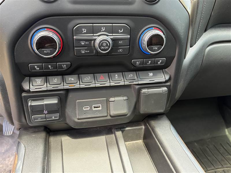 Truck Photo 15