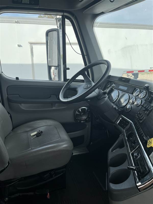Truck Photo 6
