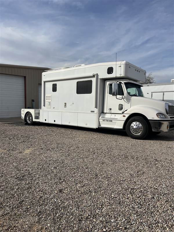 2004 Freightliner Shoehauler