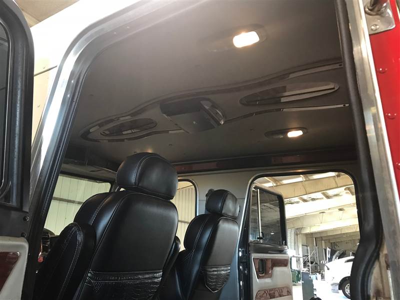 Truck Photo 9