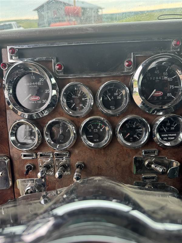 Truck Photo 7