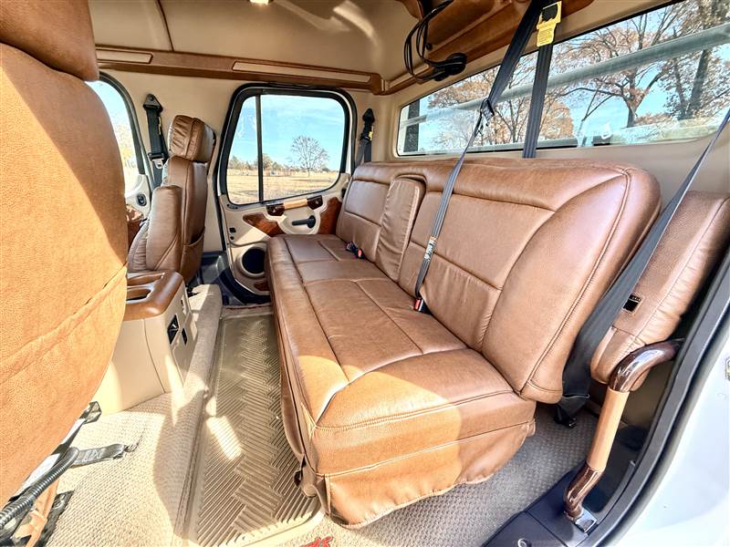 Truck Photo 8