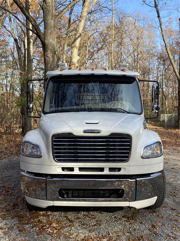 Truck Photo 4