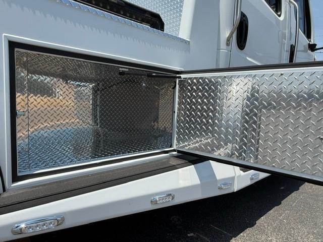 Truck Photo 16