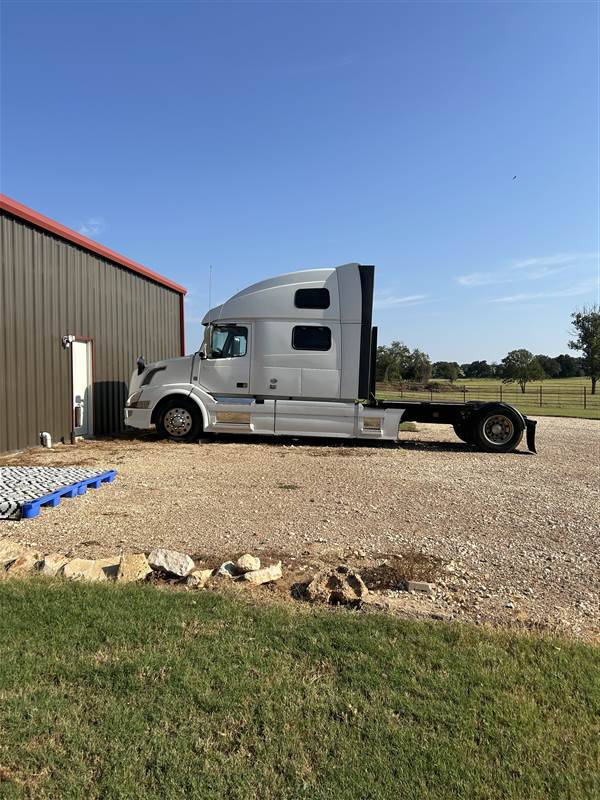 Truck Photo 7