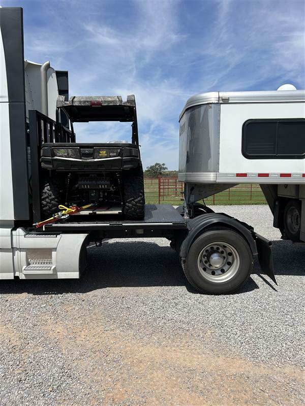 Truck Photo 5