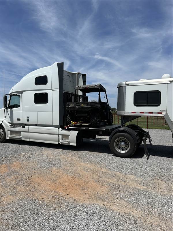 Truck Photo 4