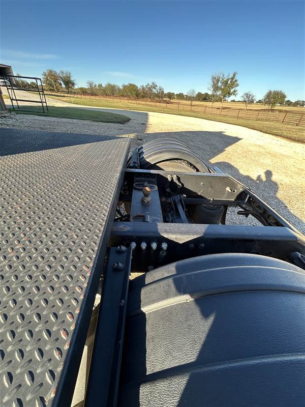 Truck Photo 16