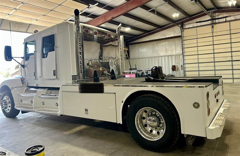 Truck Photo 8