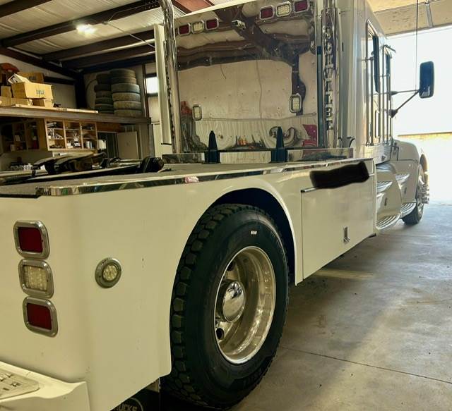 Truck Photo 7