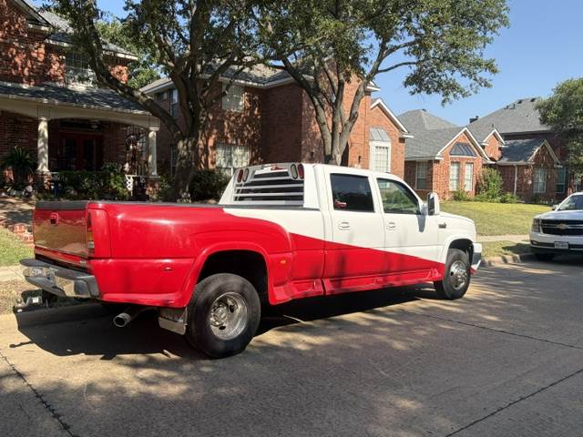 Truck Photo 3