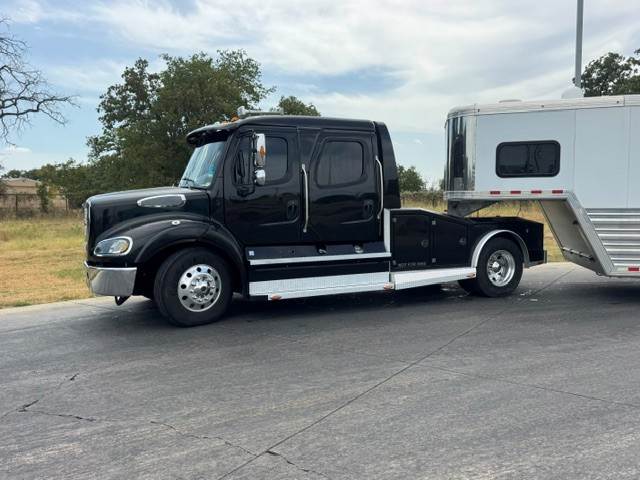 Truck Photo 4