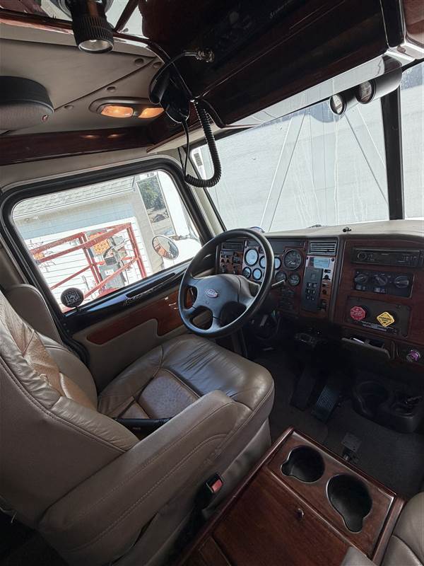 Truck Photo 8